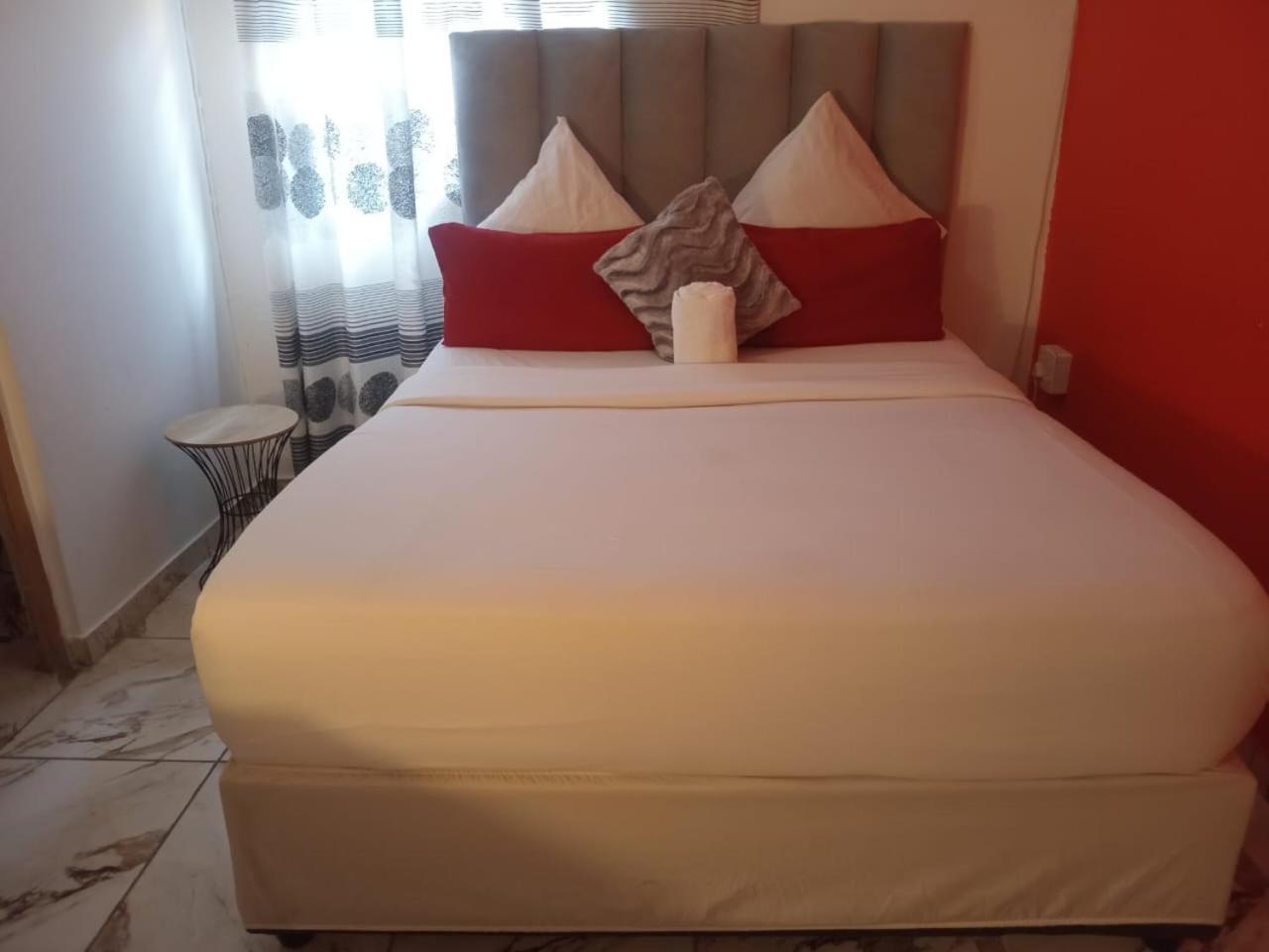 Neo & Ruks Parow Guest house *