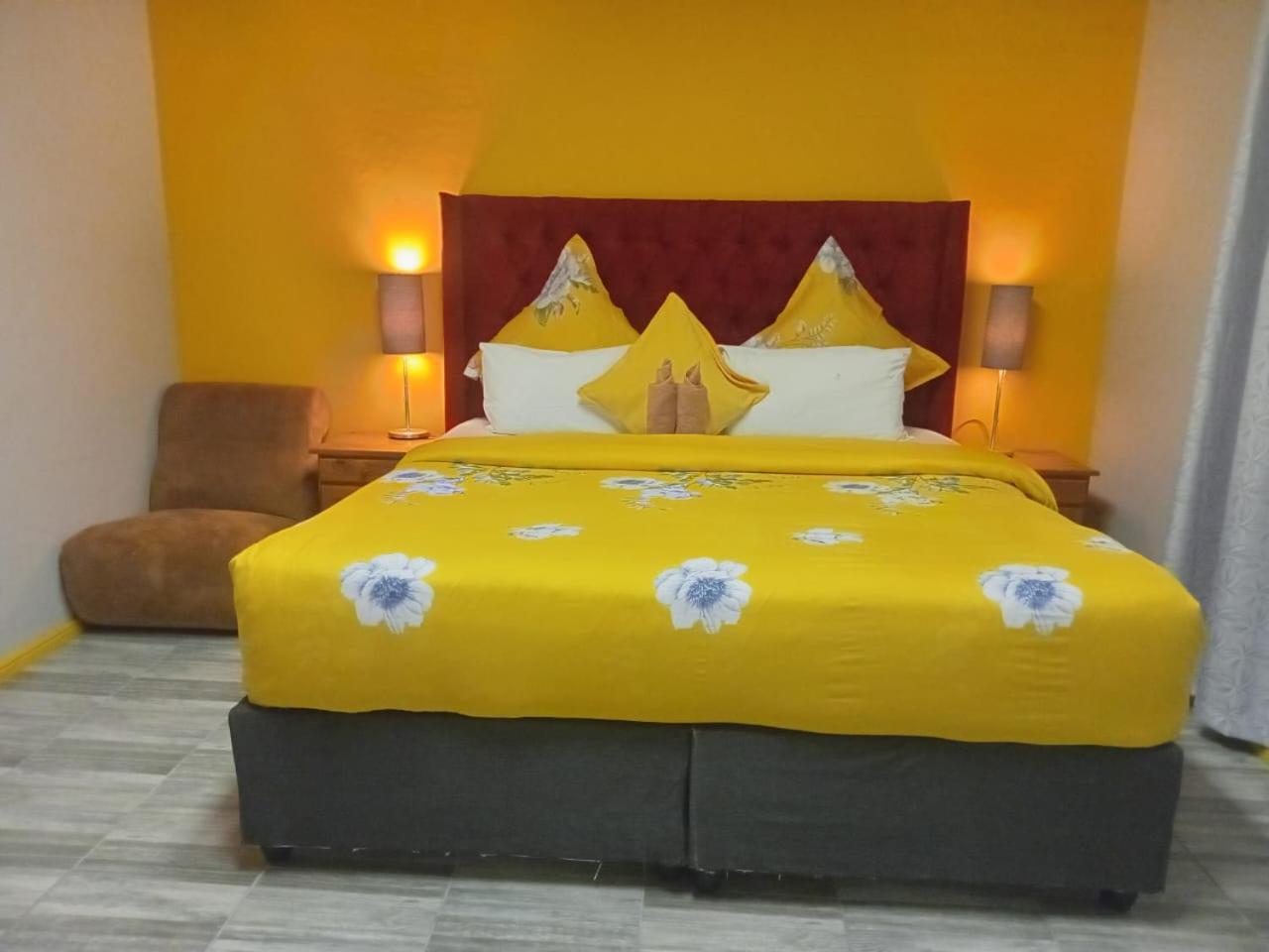 Neo & Ruks Parow Guest house Cape Town